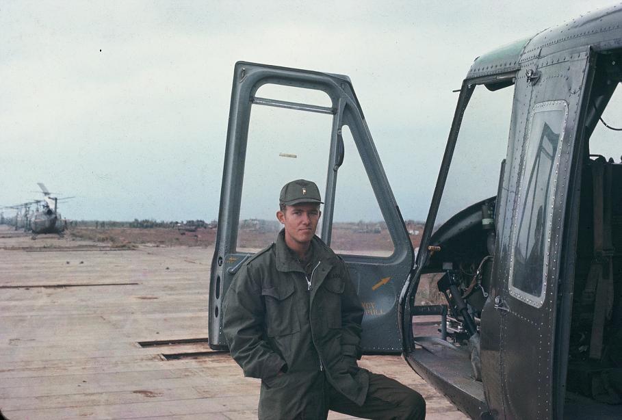 Khe-Sanh-airstrip-Jan.-1971-m65.jpg