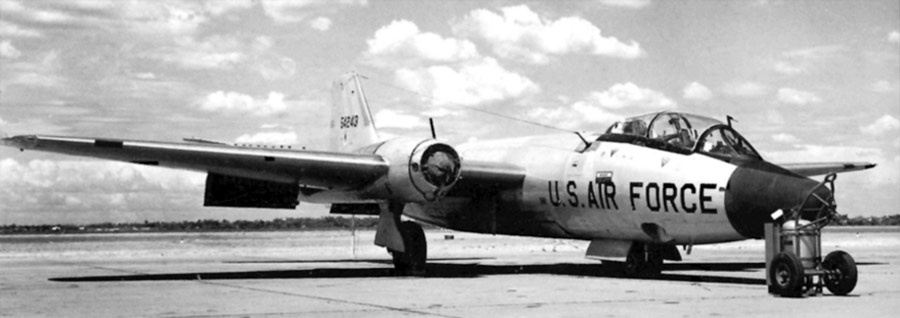 RB-57E 243