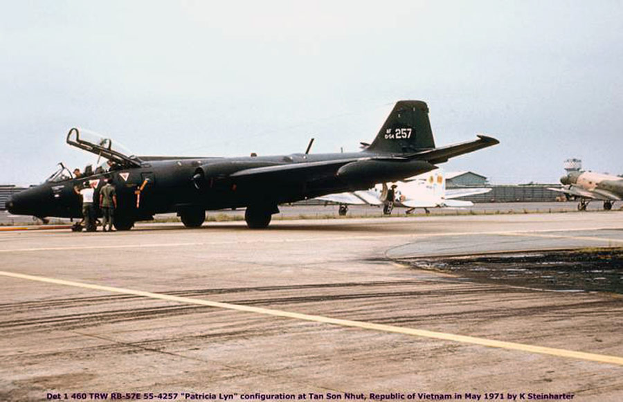 RB-57E 257