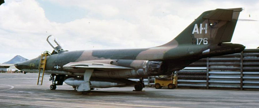 RF-101C 56-0176