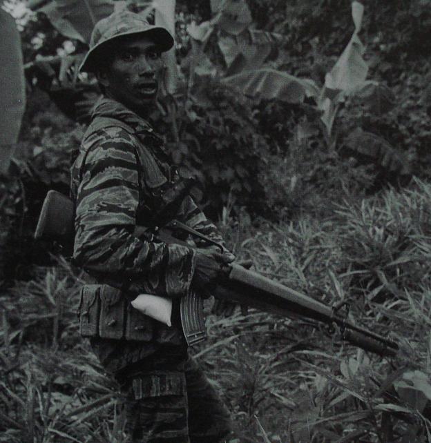 M16wAKmag.jpg